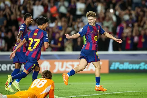 أول إسباني.. هاتريك فيرمين لوبيز يكتب التاريخ مع برشلونة